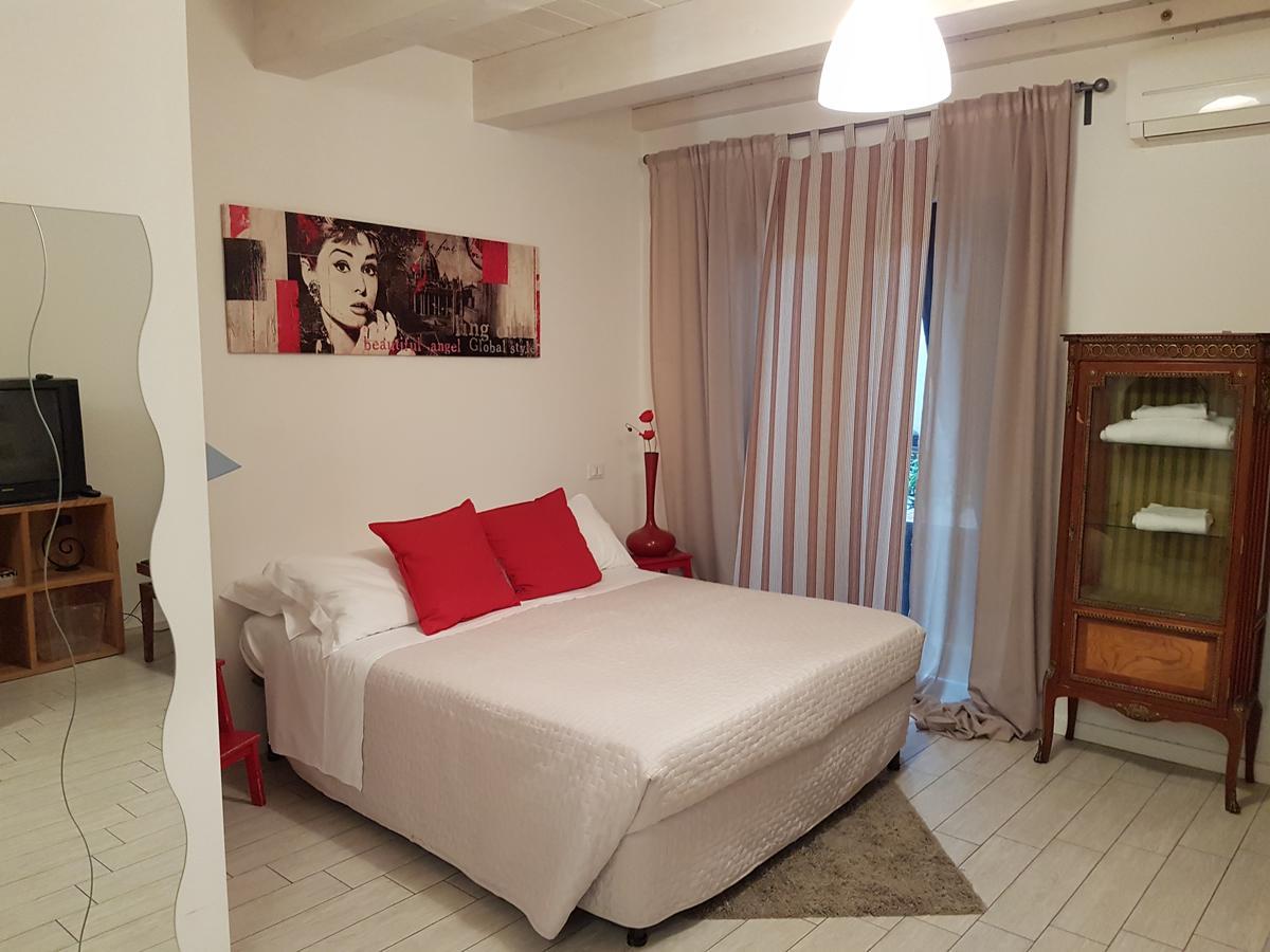 Dolci Notti Di Maga Cacao Bed & Breakfast ชิวิตาโนวา มาร์เค ภายนอก รูปภาพ